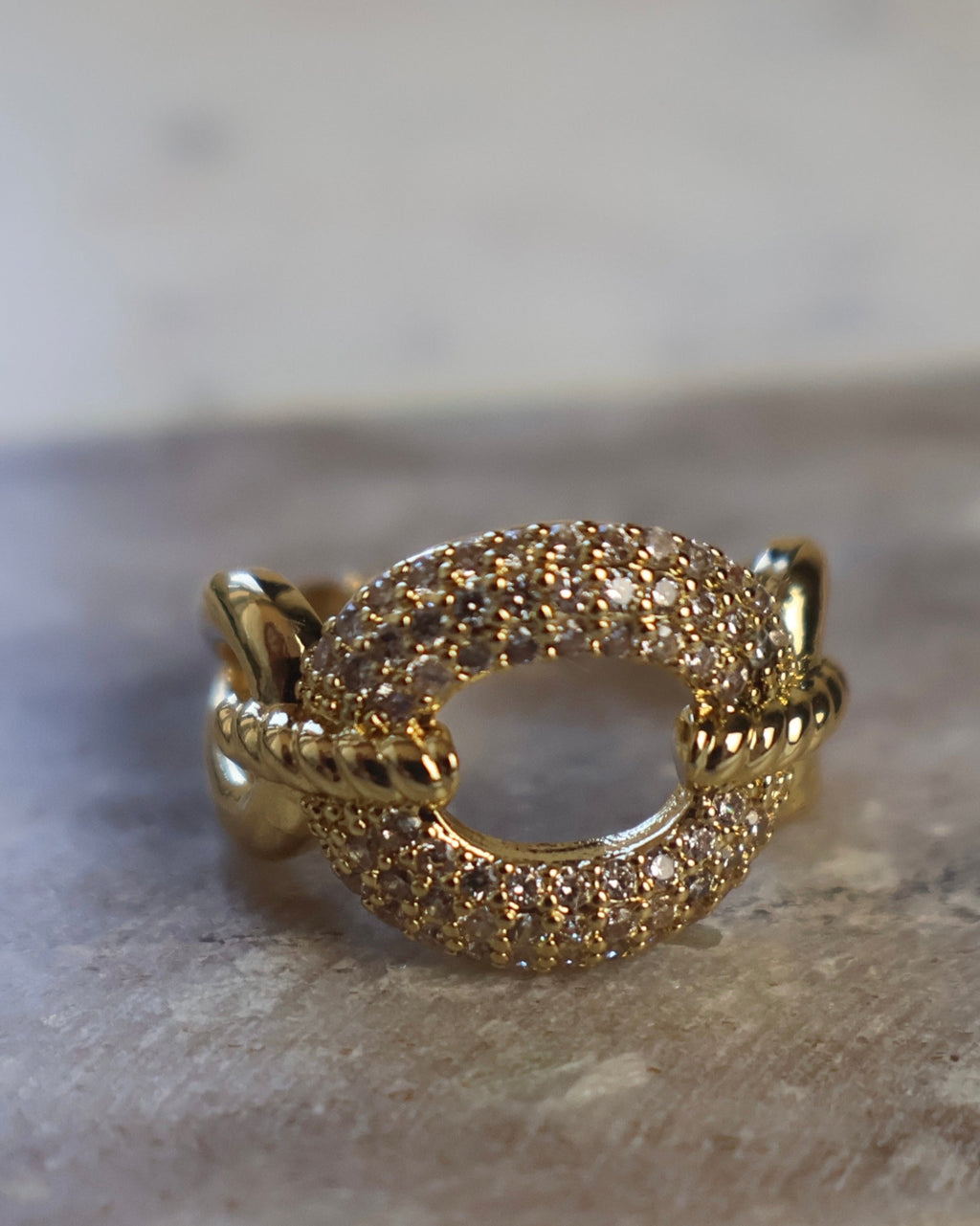 Mia Ring