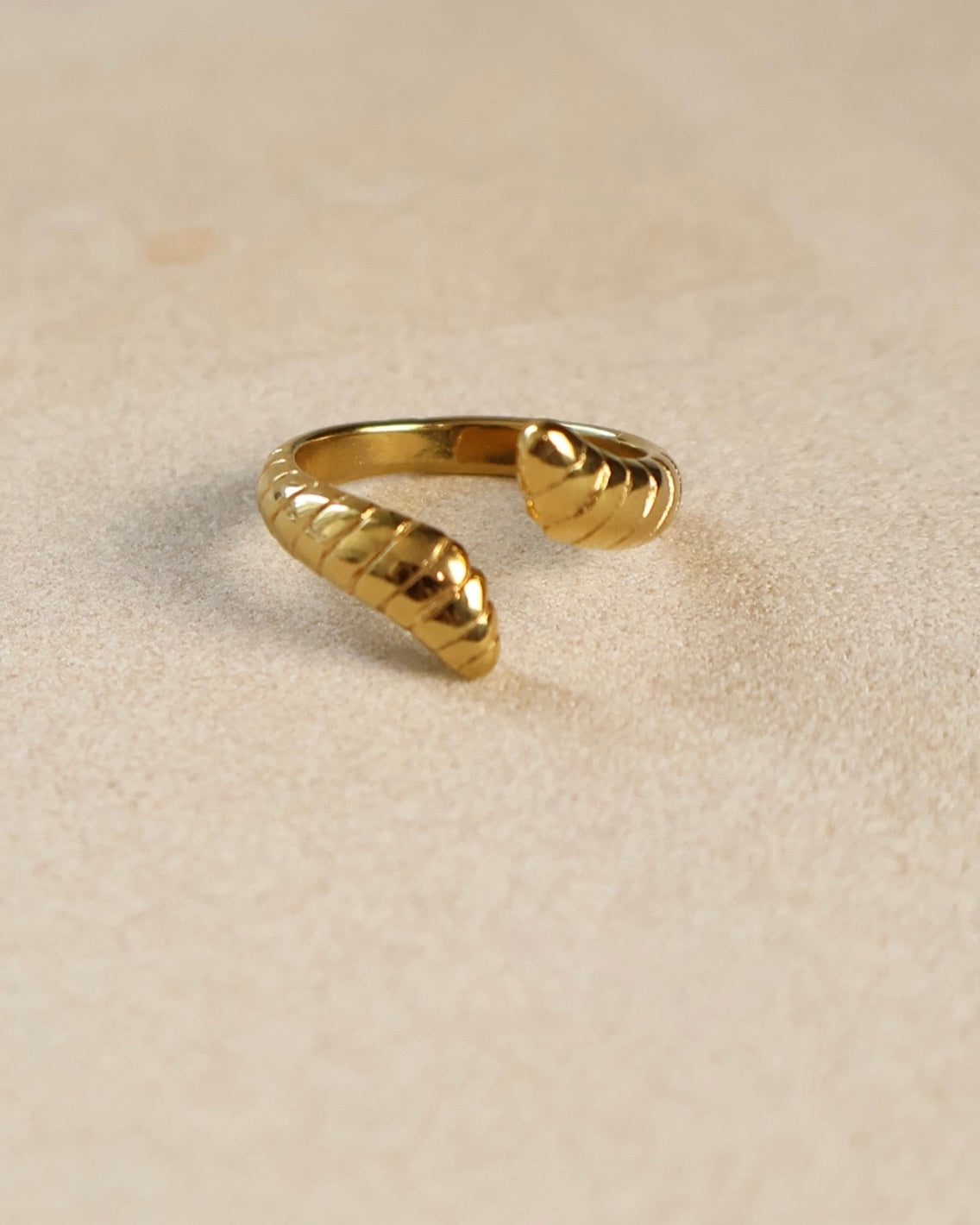 Daze Ring