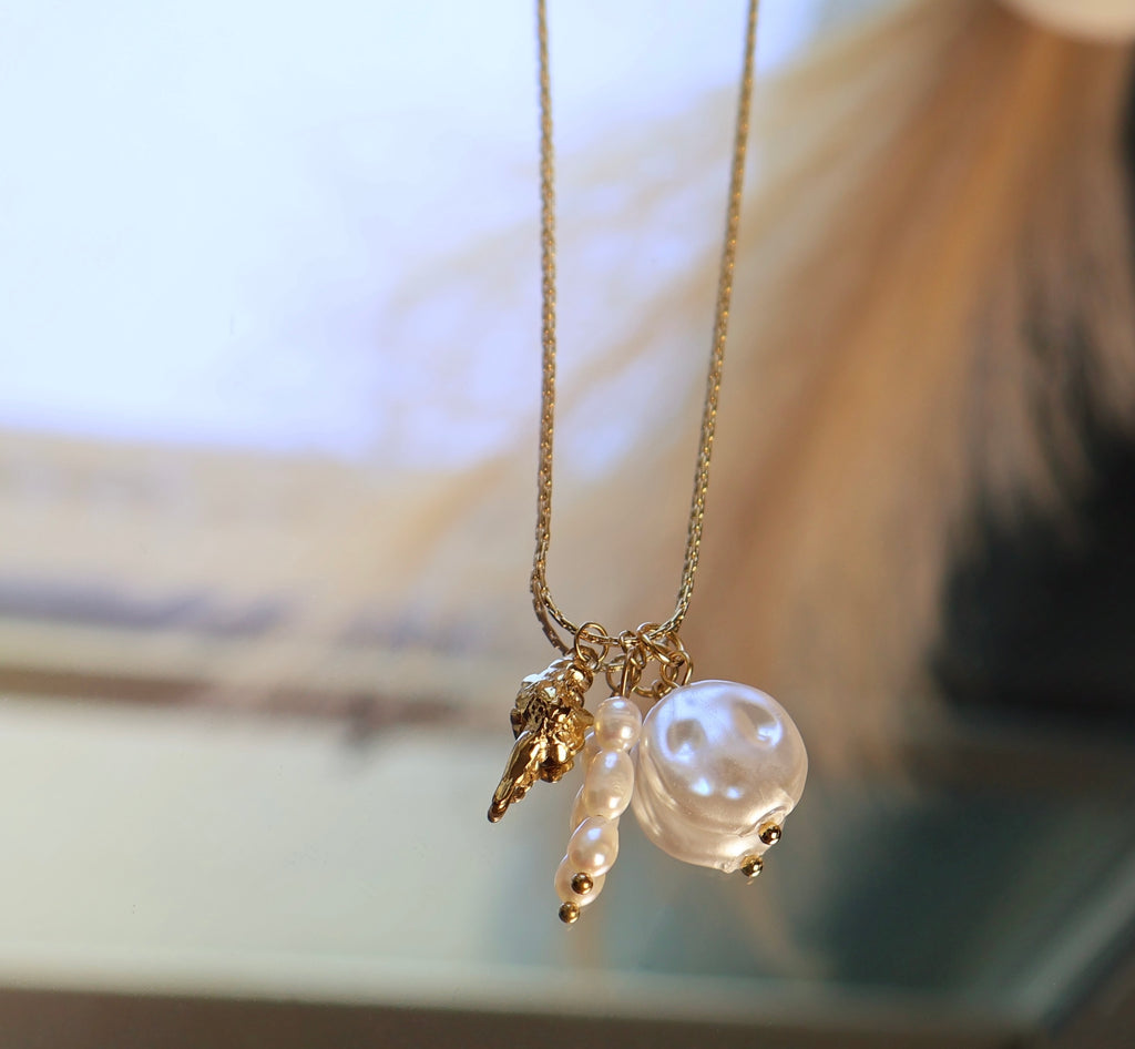Iris Necklace
