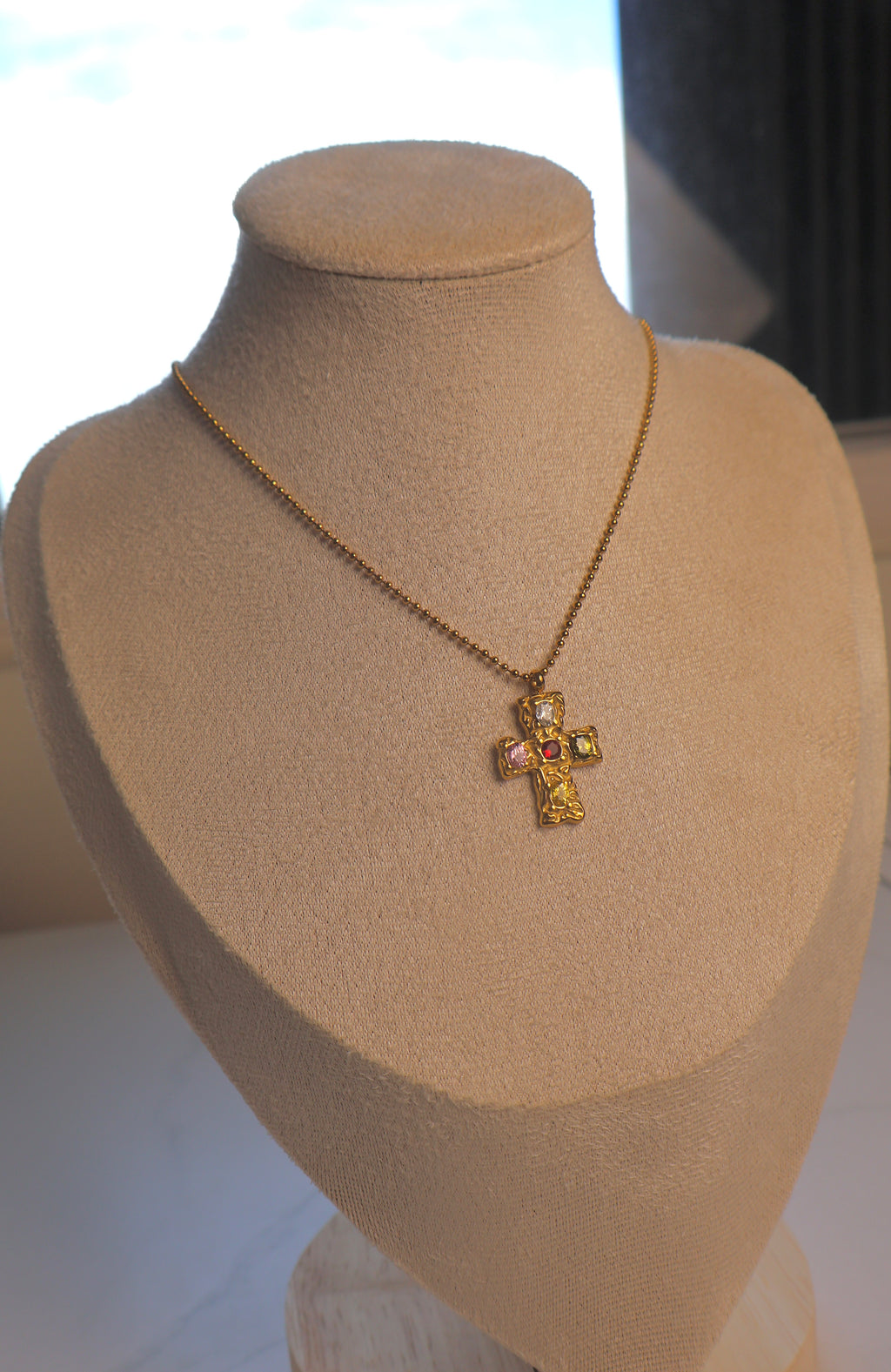 Eterna Necklace