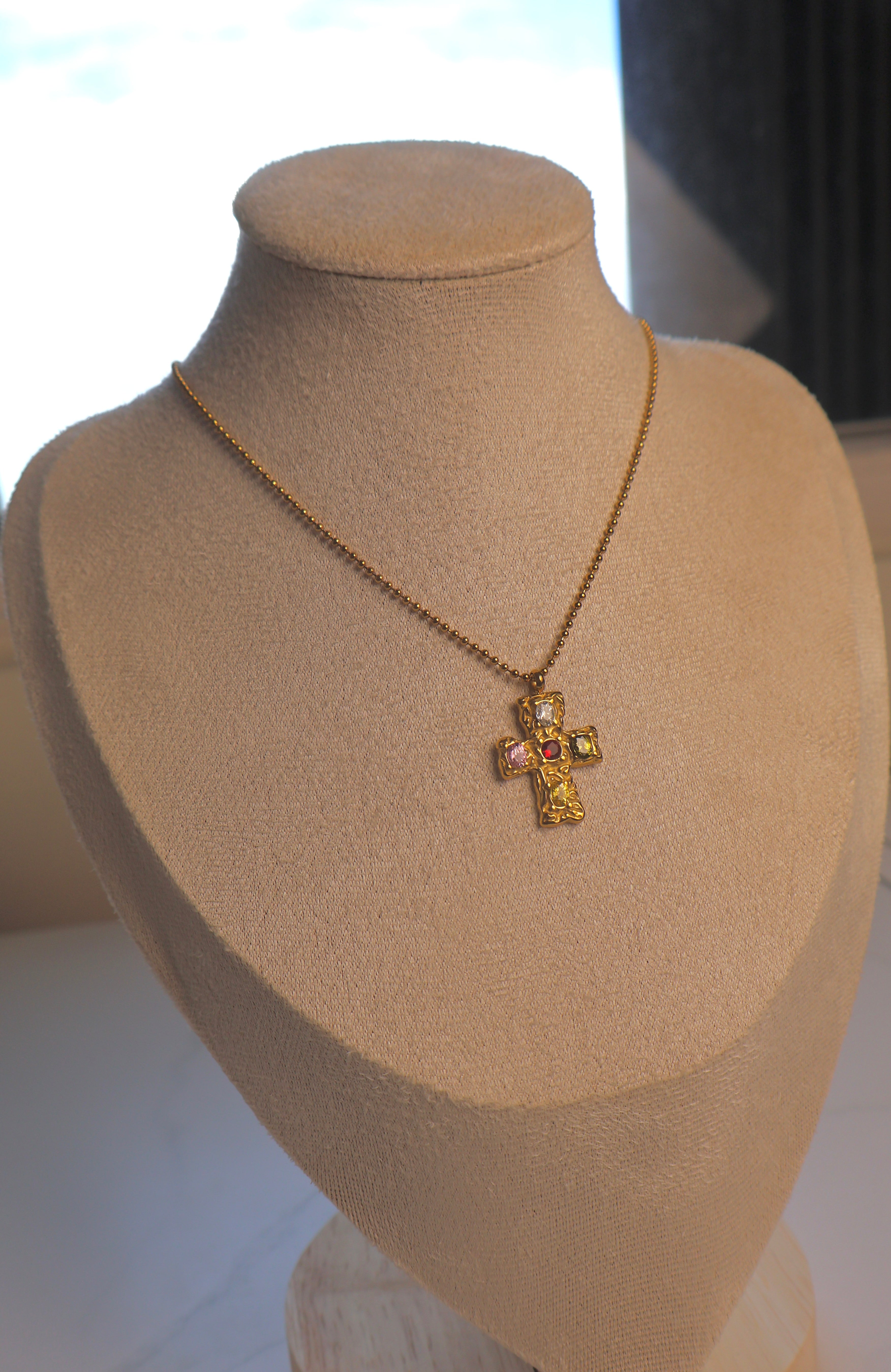 Eterna Necklace