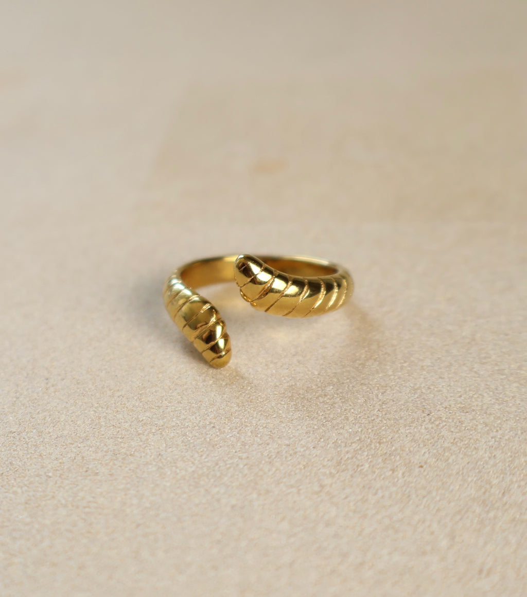 Daze Ring