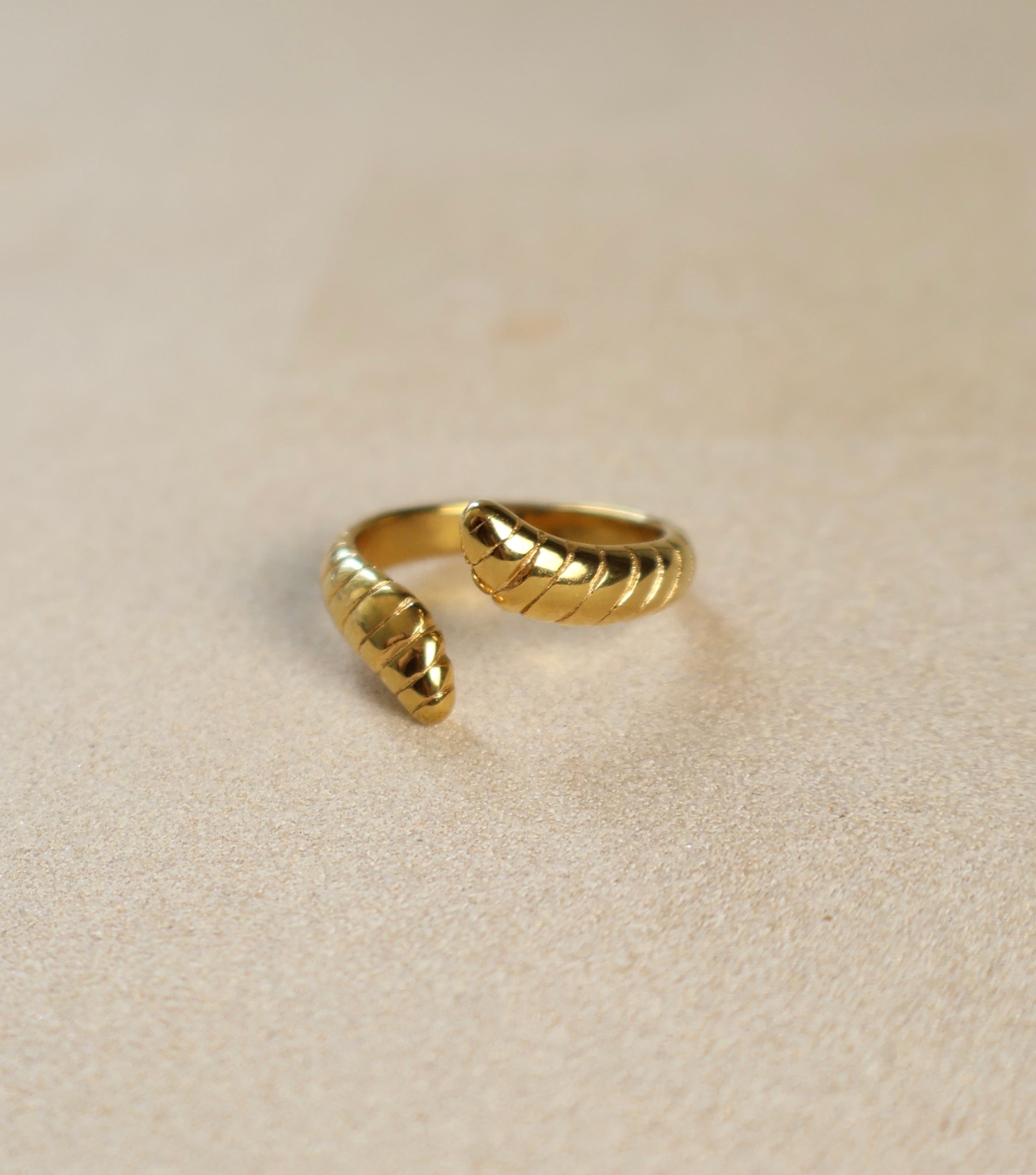 Daze Ring