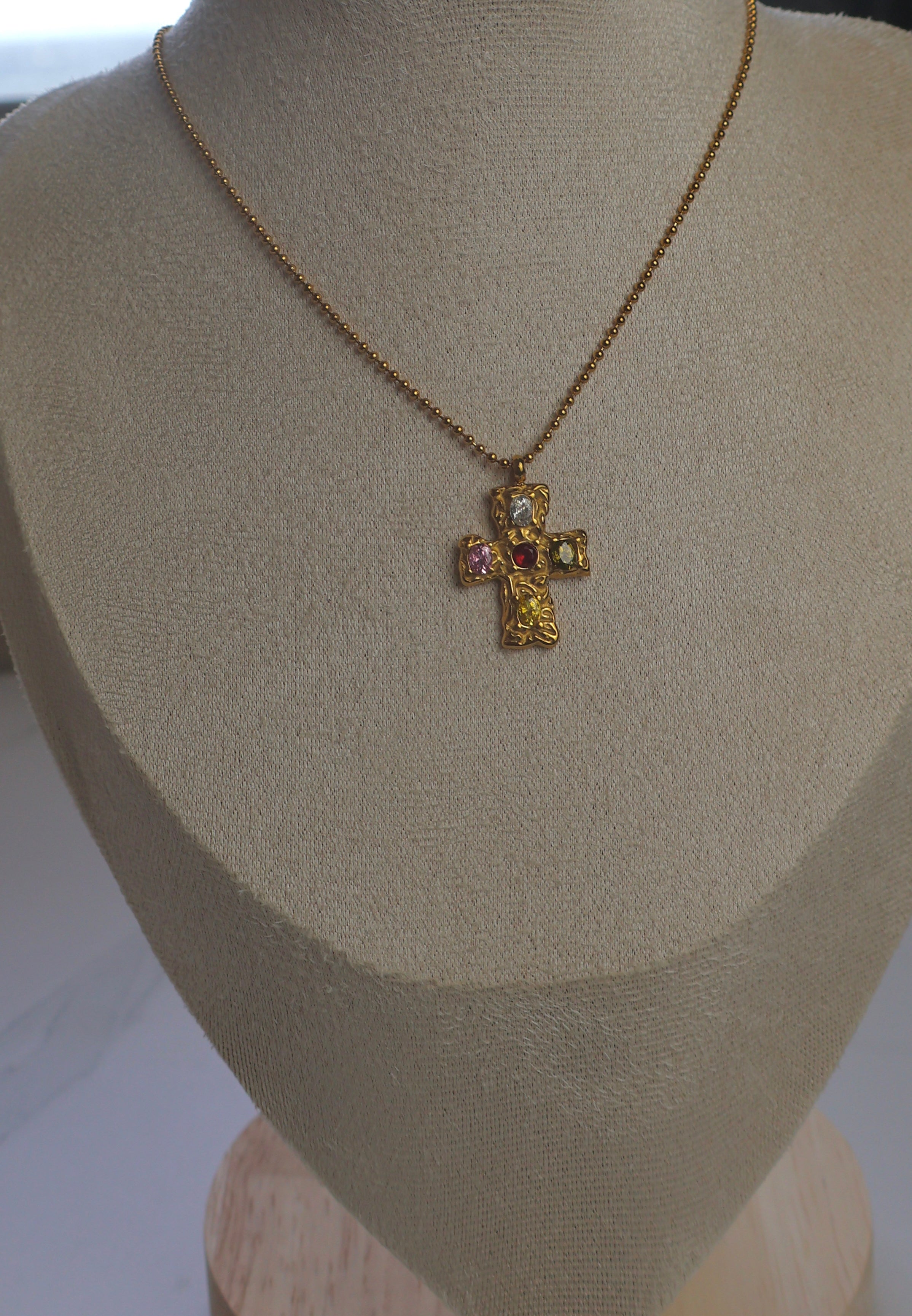 Eterna Necklace