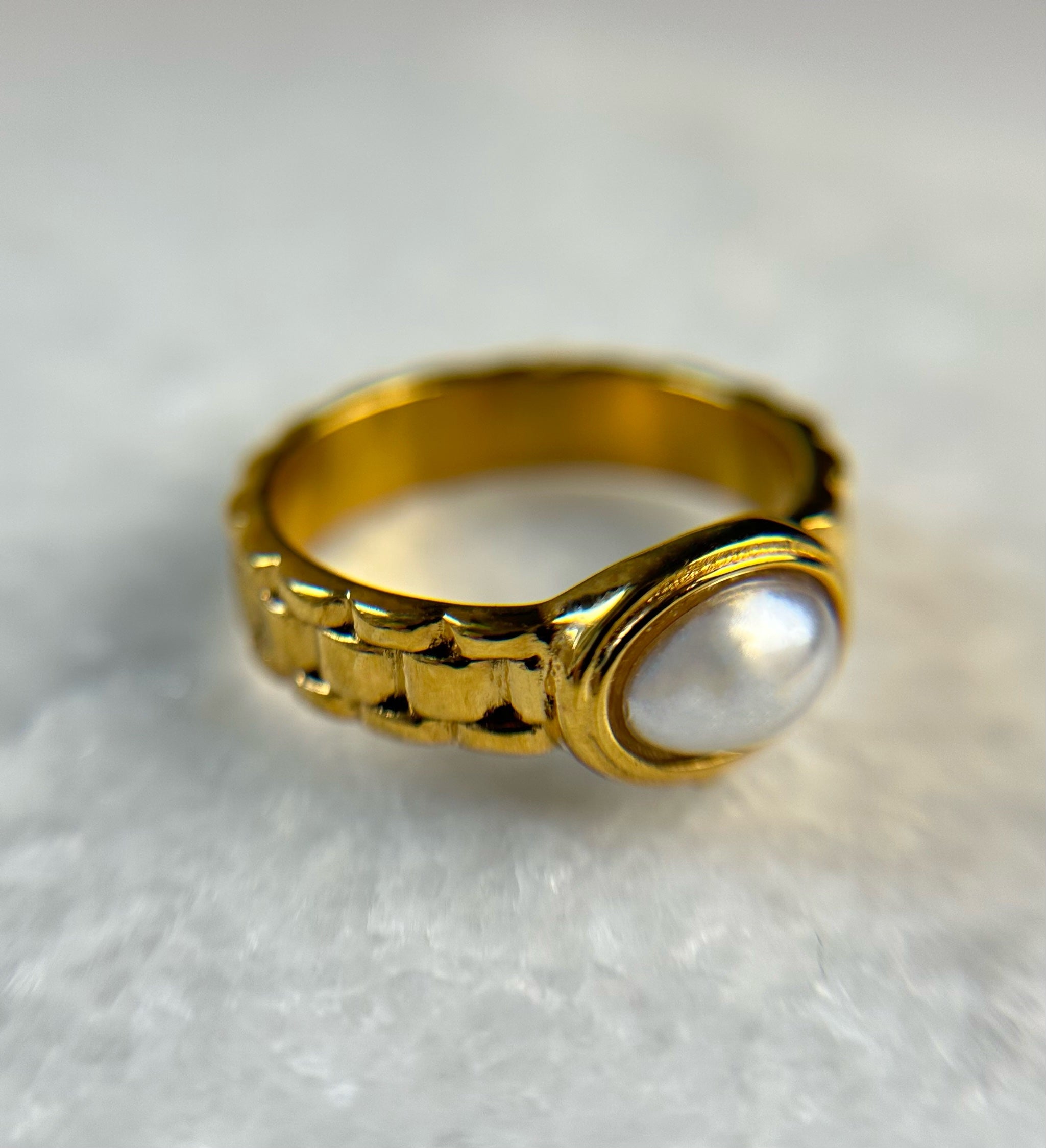 Bianca Ring